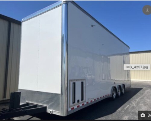 2022 United 30' Stacker Tag, Awning, 17.5 Aluminum Wheels & Tires, Loaded - Image 3